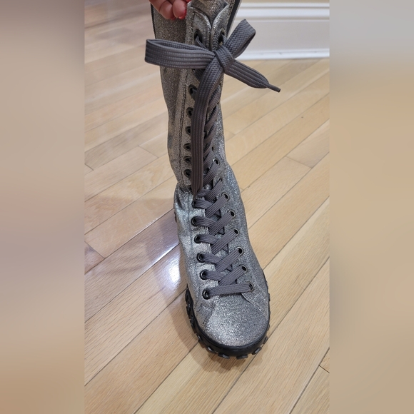 Emporio Armani Boots size 39 silver Zipper in the back - Picture 8 of 11